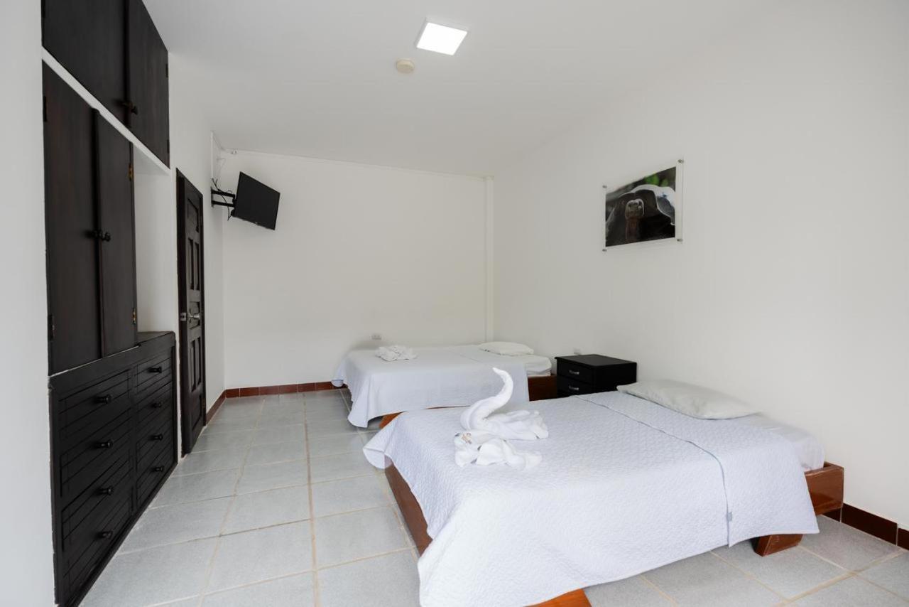 Hotel Pelican Bay Пуэрто-Айора Экстерьер фото